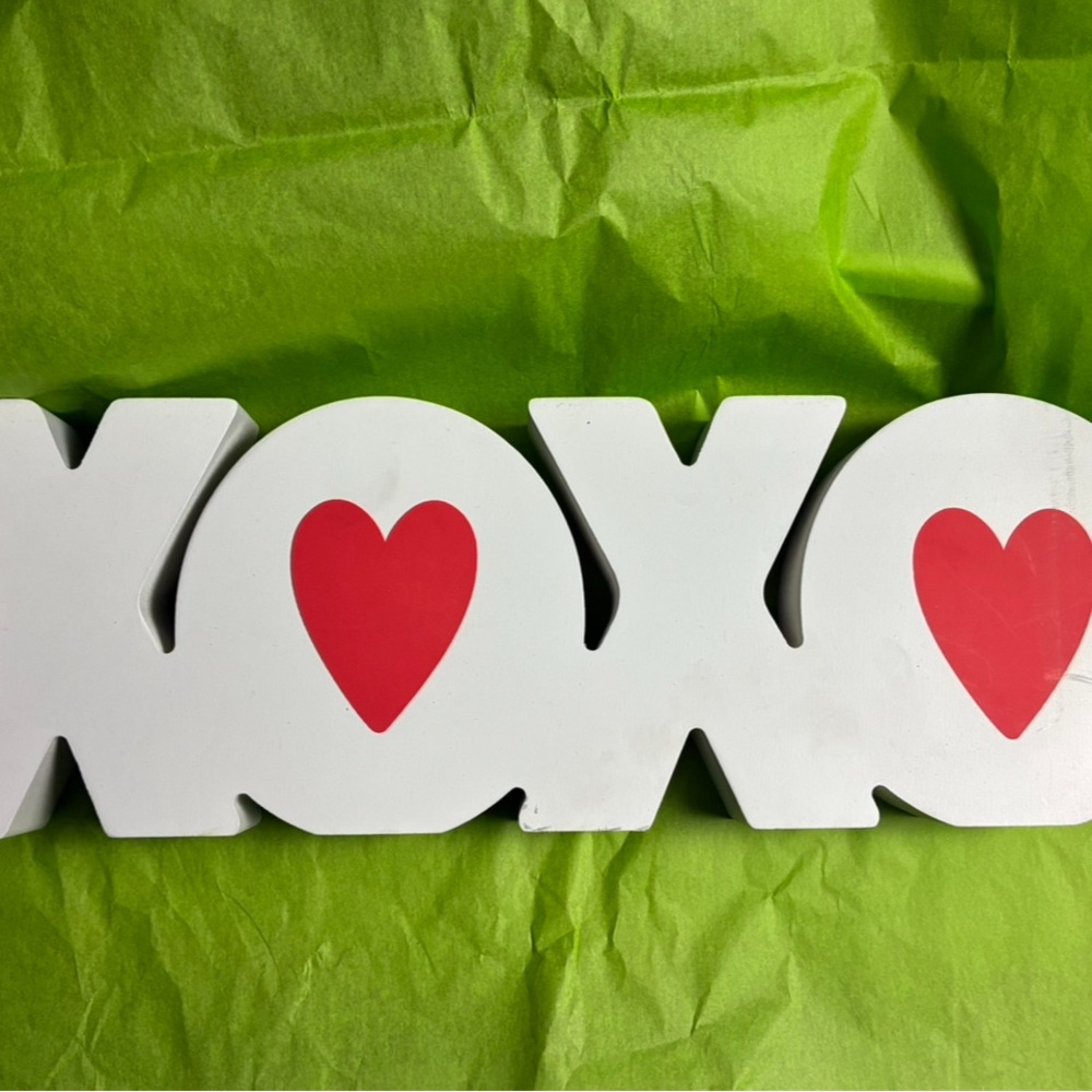 White XOXO Sign with Red Hearts